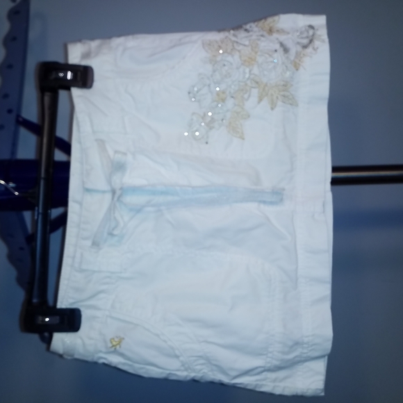 EXPRESS SKIRT Gold Embroidery Roses Sequins WHITE 4 pocket, ribbon tie Size 0 - Picture 4 of 14